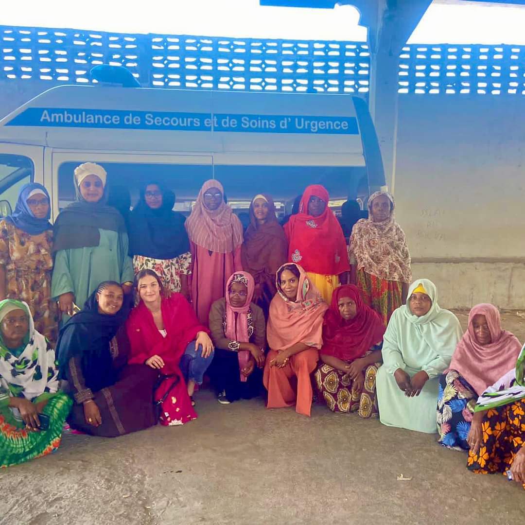 image Une ambulance rose pour plus de sensibilisation